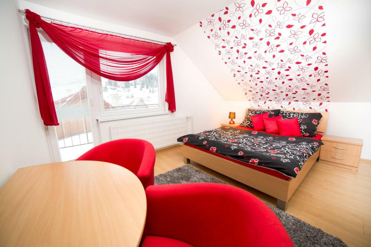 Apartmanovy Dom Adriana ซูเบเรซ ภายนอก รูปภาพ
